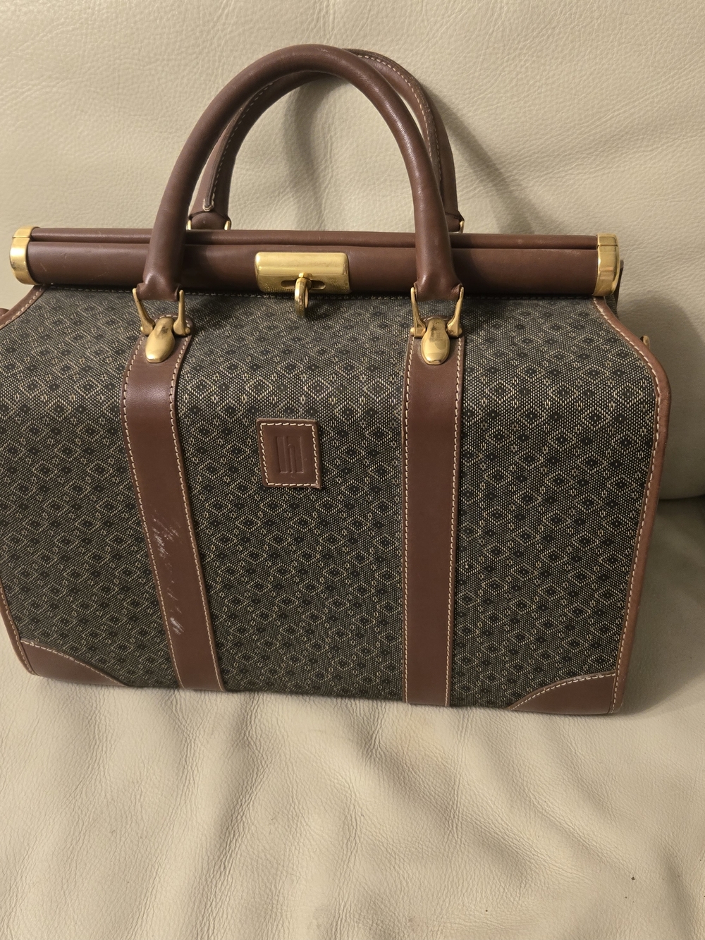 Hartmann Luggage Classic Brown Patterned Men's Doctor Bag